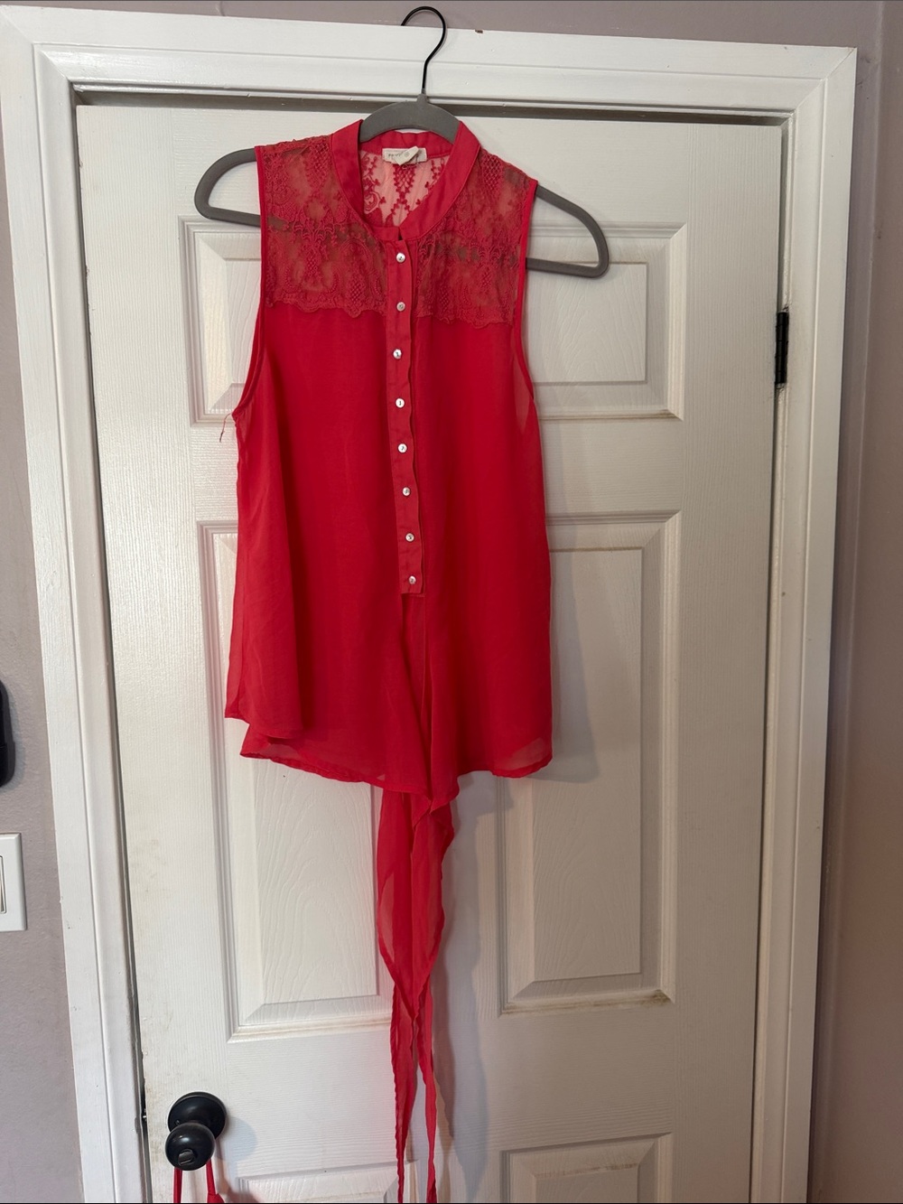 Sleeveless coral Pink Lace Yoke Tie-Back Women's Top